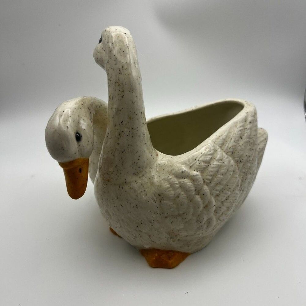 Vintage White Speckled Intertwined Goose Planter, Vase Floral - Picture 2 of 6
